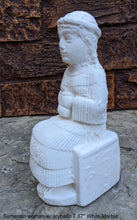 Load image into Gallery viewer, Sumerian Sculptural woman with aryballo www.Neo-Mfg.com 7.87" Museum reproduction