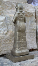 Load image into Gallery viewer, Assyrian Sumerian Goddess Inanna Ishtar Mari Lady Of Wel Spring Sculpture Statue 7" Tall www.Neo-Mfg.com Goddess with Vase La déesse au vase
