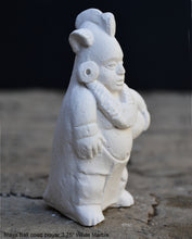 Load image into Gallery viewer, Aztec Maya Mesoamerica Chichen Itza Ball court Player statue sculpture figure www.Neo-Mfg.com 3.5"
