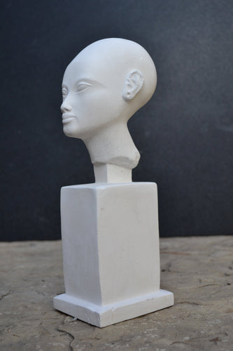 Egyptian Daugther of Amenophis IW Artifact Carved Sculpture Statue www.Neo-Mfg.com Museum reproduction
