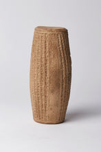 Load image into Gallery viewer, Sumerian Ashurbanipal Building inscription of the Assyrian King Tablet Cuneiform Sculptural www.Neo-Mfg.com museum reproduction 5.9&quot;
