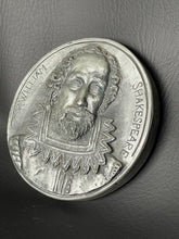 Load image into Gallery viewer, William Shakespeare bust wall sculpture Plaque relief www.Neo-M.com 5.75&quot;
