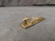 Load image into Gallery viewer, Brass statuette of an Alligator - Etruscan - Archaic Museum reproduction
