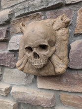 Load image into Gallery viewer, Cross bones &amp; Skull Sculpture www.NEO-MFG.com
