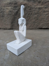 Load image into Gallery viewer, Egyptian Maat 11 cm Goddess of justice statue www.Neo-Mfg.com
