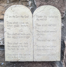 Load image into Gallery viewer, Religious Ten 10 commandments Decalogue Moses Mount Sinai Judaism, Christianity, Aseret ha-Dvarím, Dekalogoi 7" www.NEO-MFG.com
