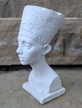 Load image into Gallery viewer, Egyptian Nefertiti Sculptural bust statue relief www.Neo-Mfg.com
