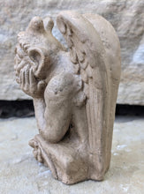 Load image into Gallery viewer, Griffin Gargoyle Notre sculpture statue www.NEO-MFG.com
