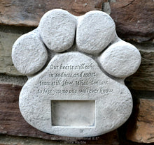 Load image into Gallery viewer, Animal Dog / Cat Paw Pet Memorial stone sculpture www.Neo-Mfg.com 8.5&quot;
