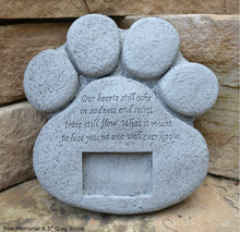 Load image into Gallery viewer, Animal Dog / Cat Paw Pet Memorial stone sculpture www.Neo-Mfg.com 8.5&quot;
