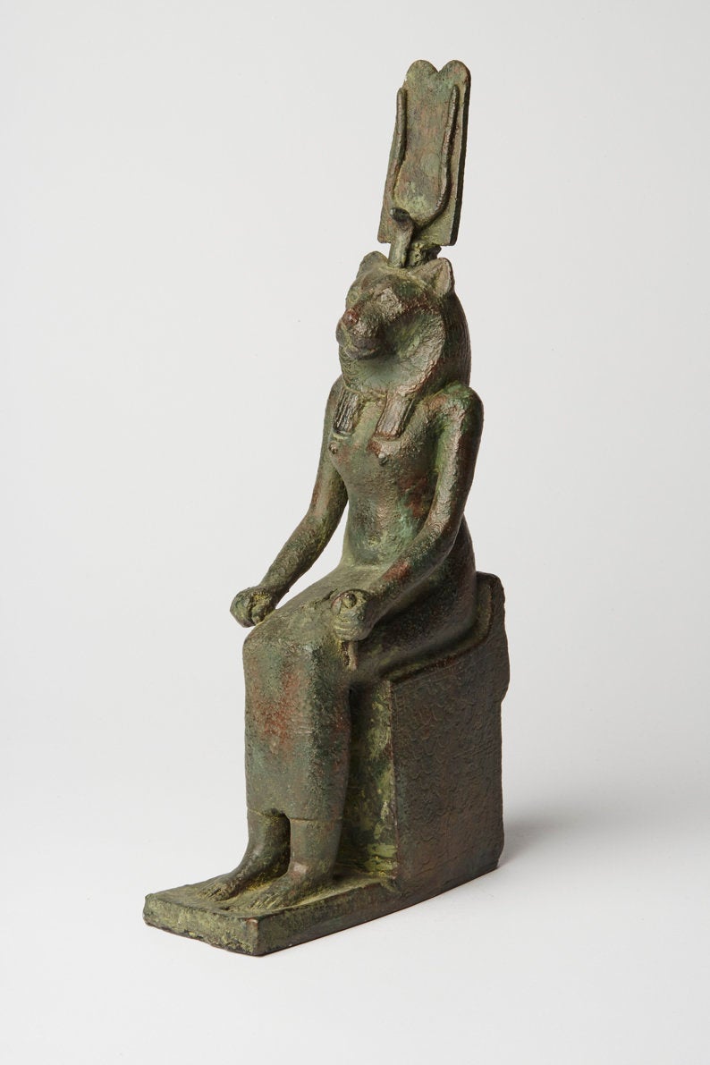 History Egyptian Goddess Sekhmet seated Neues Sculpture Statue 7.87" www.Neo-Mfg.com Museum Replica